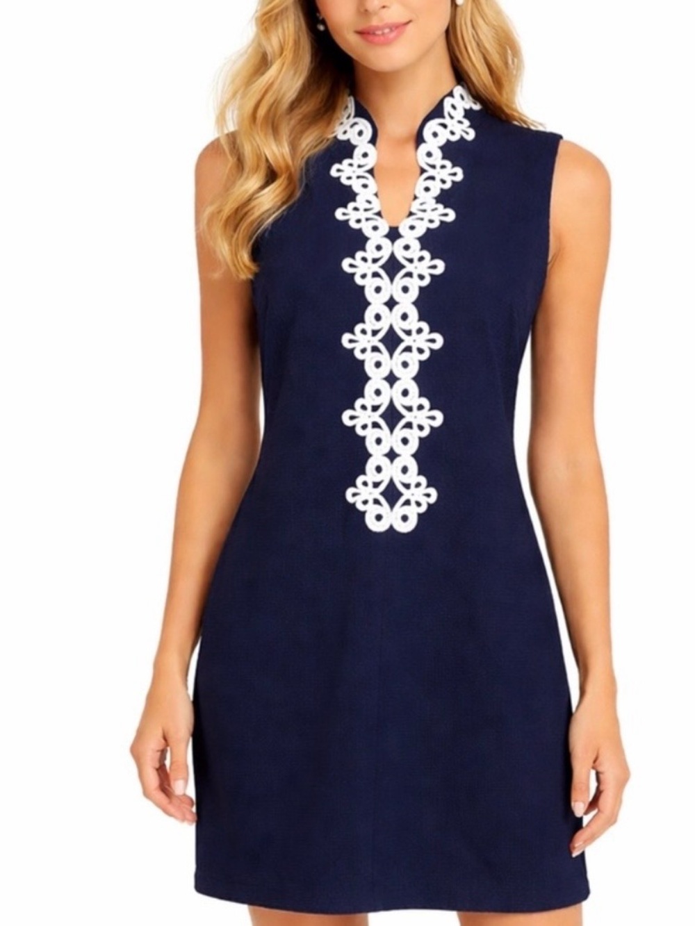 VINCE CAMUTO Navy blue & white sleeveless v-neck mini sheath dress Size 6
